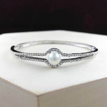 Saizen Bracelets For Women Silver Plated Crystal Bracelet Bangle Jewellery For Girls And Women 1