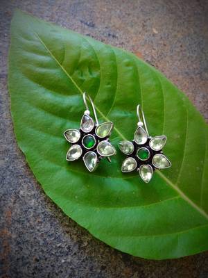 Oxidised Metal Glass Kundan Earring 1