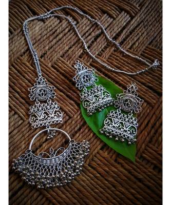 Oxidised Metal Silver Necklace 1