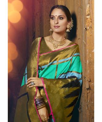 green woven silk cotton saree with blouse 2