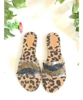Leopard Feather Sliders 3