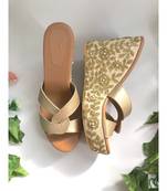 Barqoue Creme And Gold Wedges