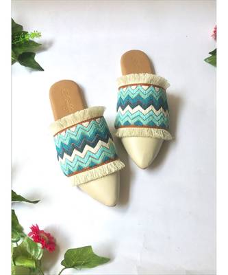 Shaded Fringe Loafers 2