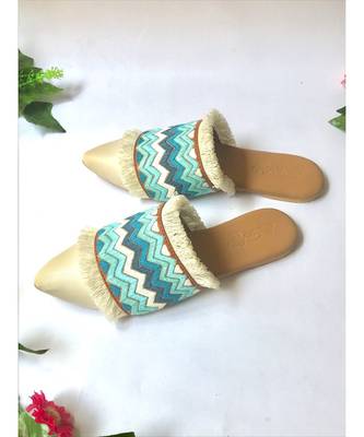 Shaded Fringe Loafers 3