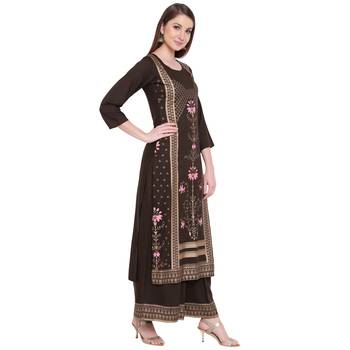 Green printed rayon kurtas-and-kurtis 4