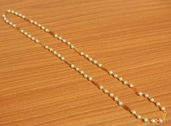 White Pearl Necklaces 1