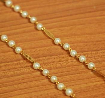 White Pearl Necklaces 2