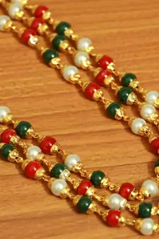 Multicolor pearl necklaces
