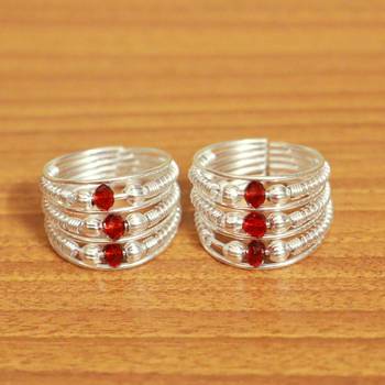 Red Crystal Toe-Rings 1