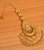 Gold maang-tikka