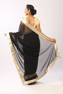 Black plain georgette saree with blouse 3