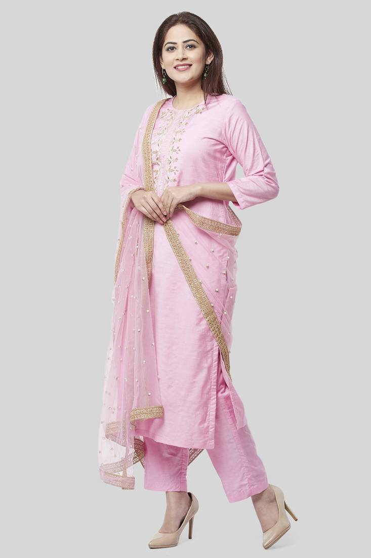 Pearl Blush Embroidered Kurti with Straight Pant and Pearl Sequenced Net Dupatta