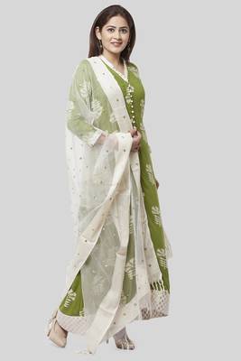 Pale Green Festive Kurti with Off-White Churidaar and Sequenced Organza Dupatta 2