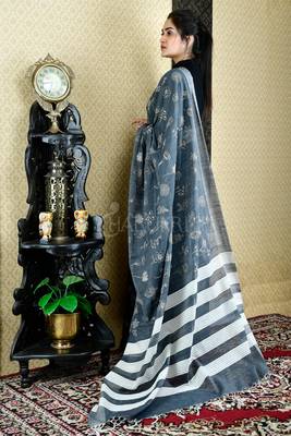 Steel Grey Blended Cotton Saree With Flower Motif Embroidery 2