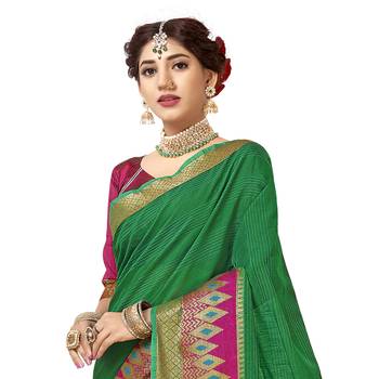 Green woven cotton  saree with blouse 2
