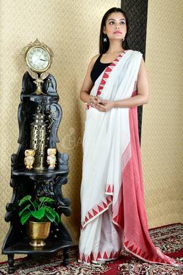 Milk White Pure Cotton Saree With All Over Weaving And Red Temple Border 2