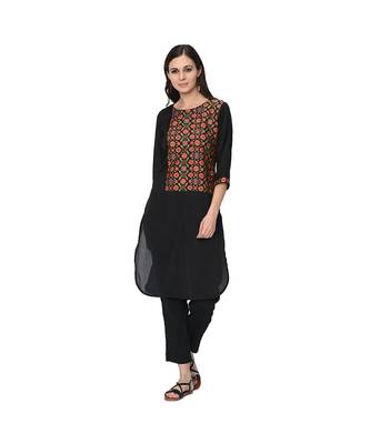 Women's Black Digital Print Straight Polysilk Kurta Pant Set 2