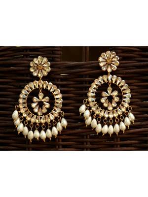 Gold earrings 1