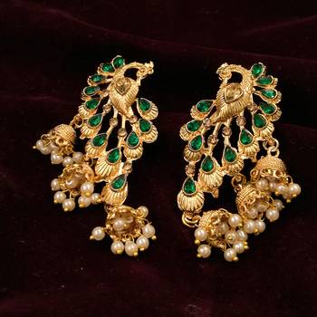 Saizen Gold Plated Fancy Party Wear Stylish Pearl Alloy Jhumki Earring Alloy Drops & Danglers 4