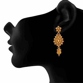 Yellow jewellery 4