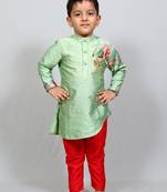 A symetrical kurta with pant