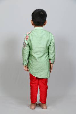 A symetrical kurta with pant 2