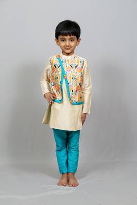 kurta pajama with crossed printed jacket 1