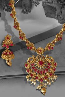 Center Sunflower Shape Peacock ZINC Necklace