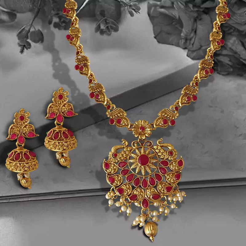 Center Sunflower Shape Peacock ZINC Necklace