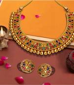 U Shape zinc Necklace Set Jewelry for Women with Multicoloured Leaf Shaped Pearls