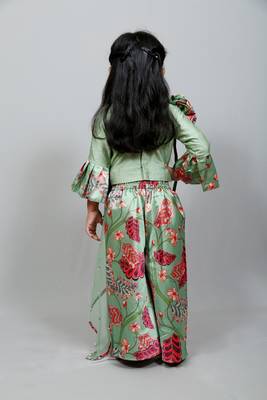 green top with attached net dupatta n floral green skirt 2