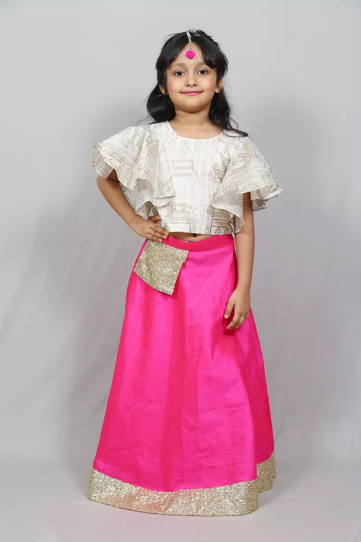 cold sleeves top and long skirt with pocket belt