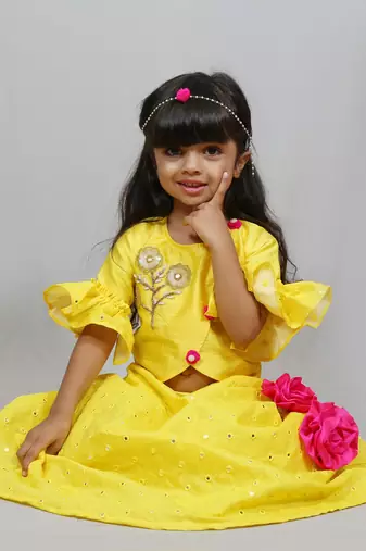 three fourth sleeves yellow top and long skirt with flowers knot