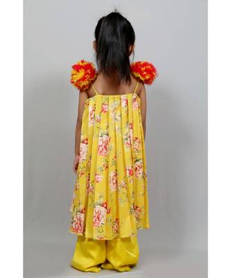 sphagetti jumpsuit with cape 3