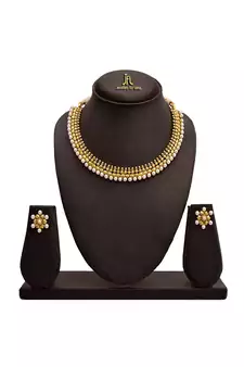 Gold pearl necklace-sets