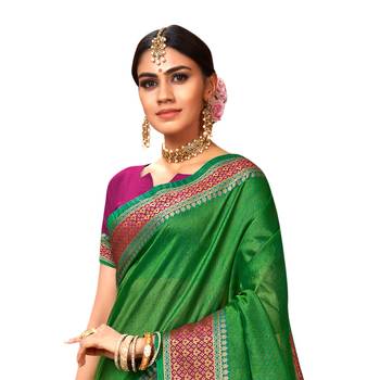 Green woven art silk saree with blouse 2