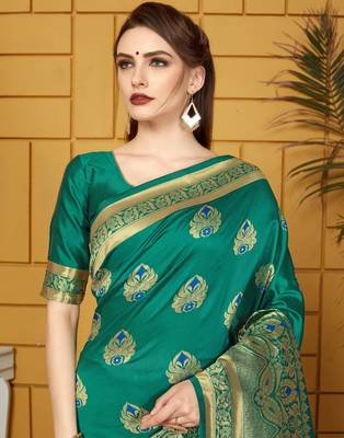 Green woven silk saree with blouse 2