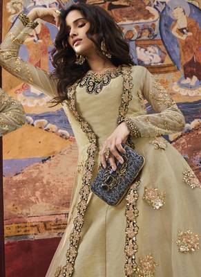 Beige embroidered silk blend salwar 4
