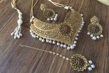 Gold onyx chokers 3