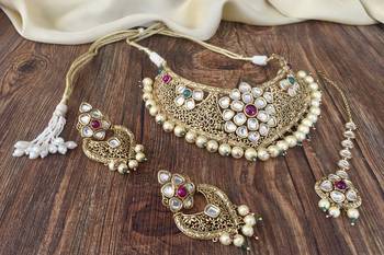 Gold onyx chokers 1