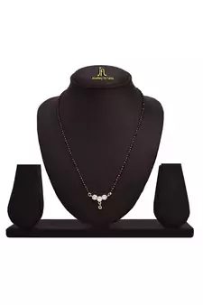 Gold diamond mangalsutra