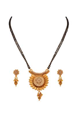 Gold diamond mangalsutra 2