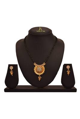 Gold diamond mangalsutra 1