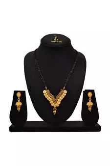 Gold mangalsutra