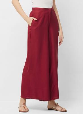 Women's Soild Maroon Flarred Palazzo 3