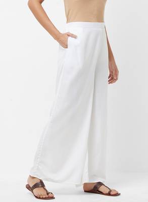 Women's Soild White Flarred Palazzo 3