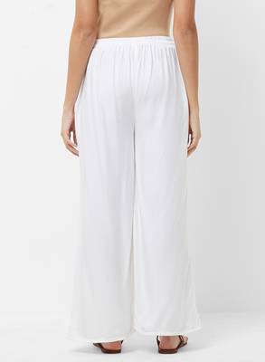 Women's Soild White Flarred Palazzo 4