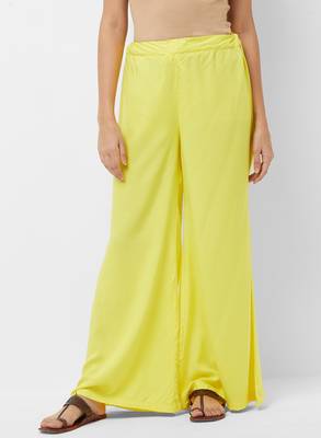 Women's Soild Yellow Flarred Palazzo 1
