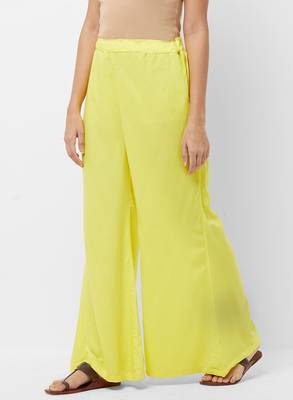 Women's Soild Yellow Flarred Palazzo 2