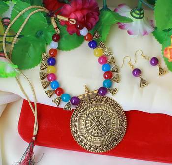 Gold jewellery 1